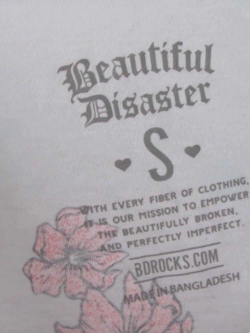 New - Beautiful Disaster Never Let Your Fear Decide T-Shirt - Picture 4 of 10